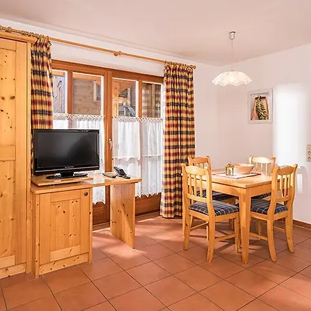 Almliesl Huet-234 Apartman *